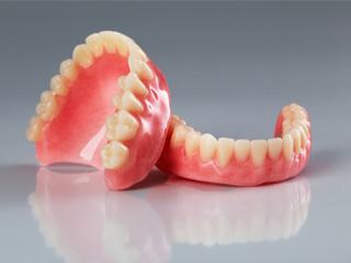 Full set of dentures in Edison