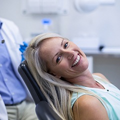 Patient visiting dentist to prevent dental emergencies in Edison, NJ